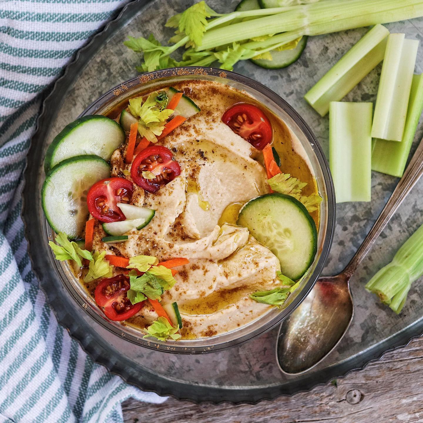 Easy Creamy Homemade Hummus