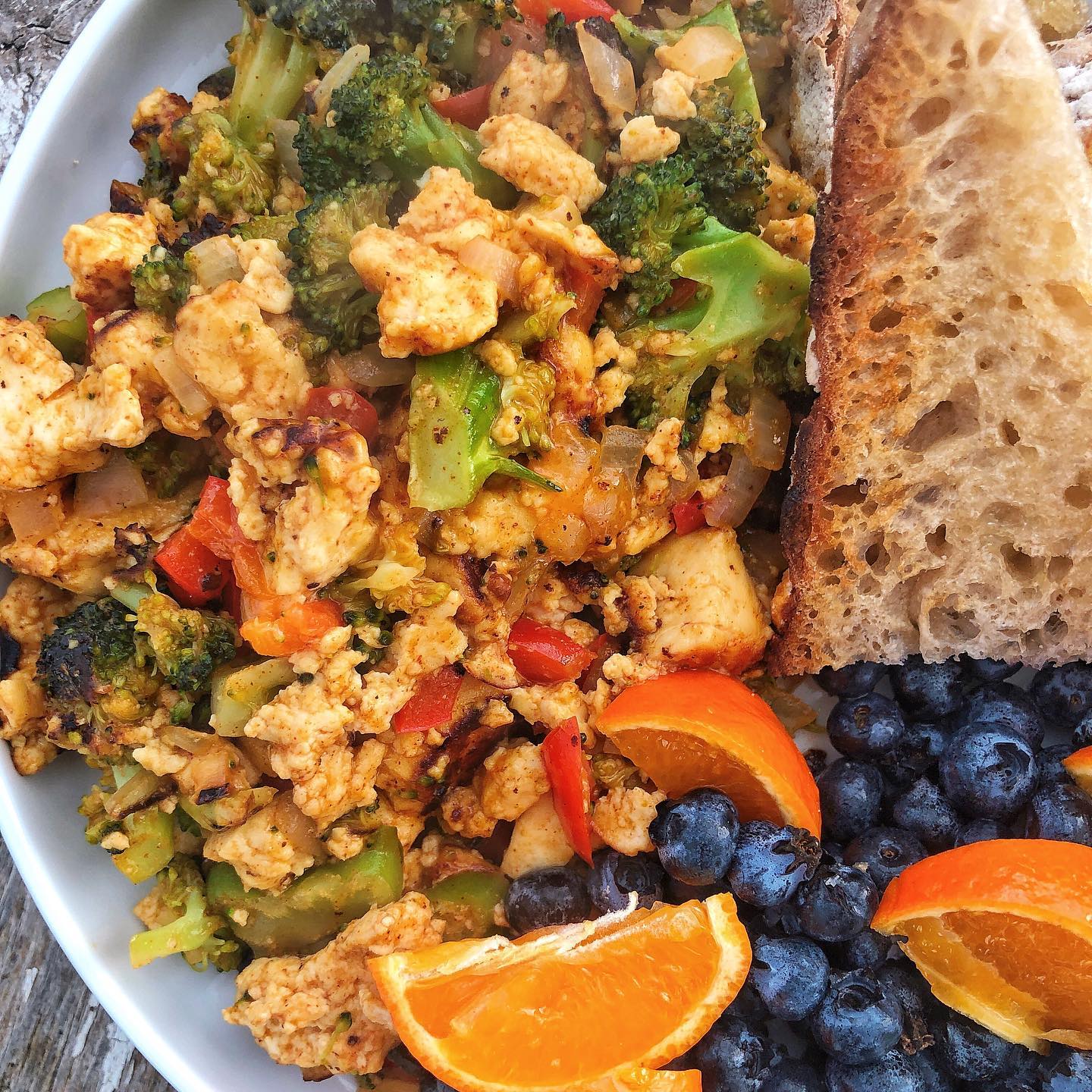 Quick Vegan Tofu Scramble
