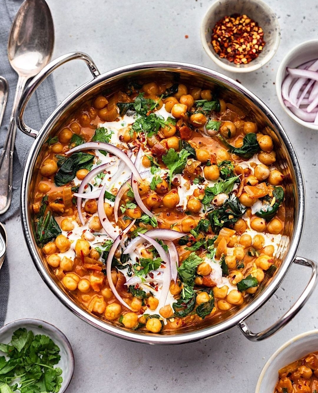 Creamy Chickpea and Spinach Curry