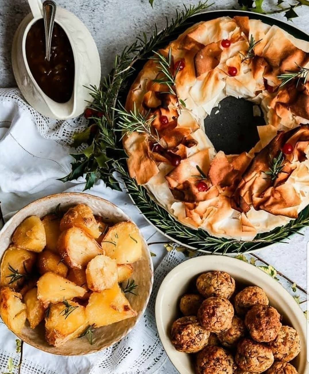 Festive Christmas Wreath Pie
