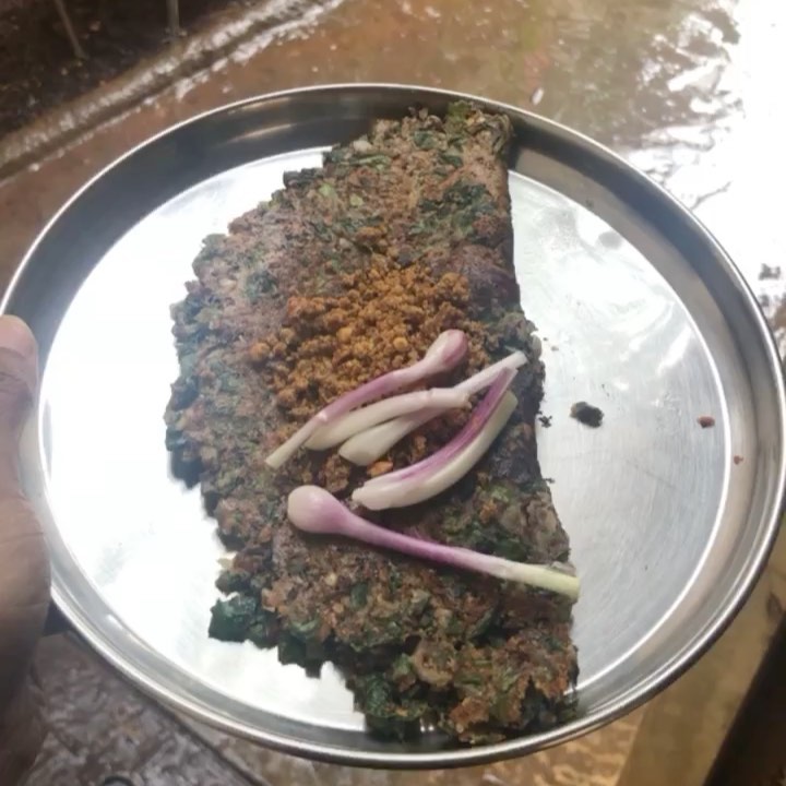 Sprouted Horsegram Rotti with Moringa
