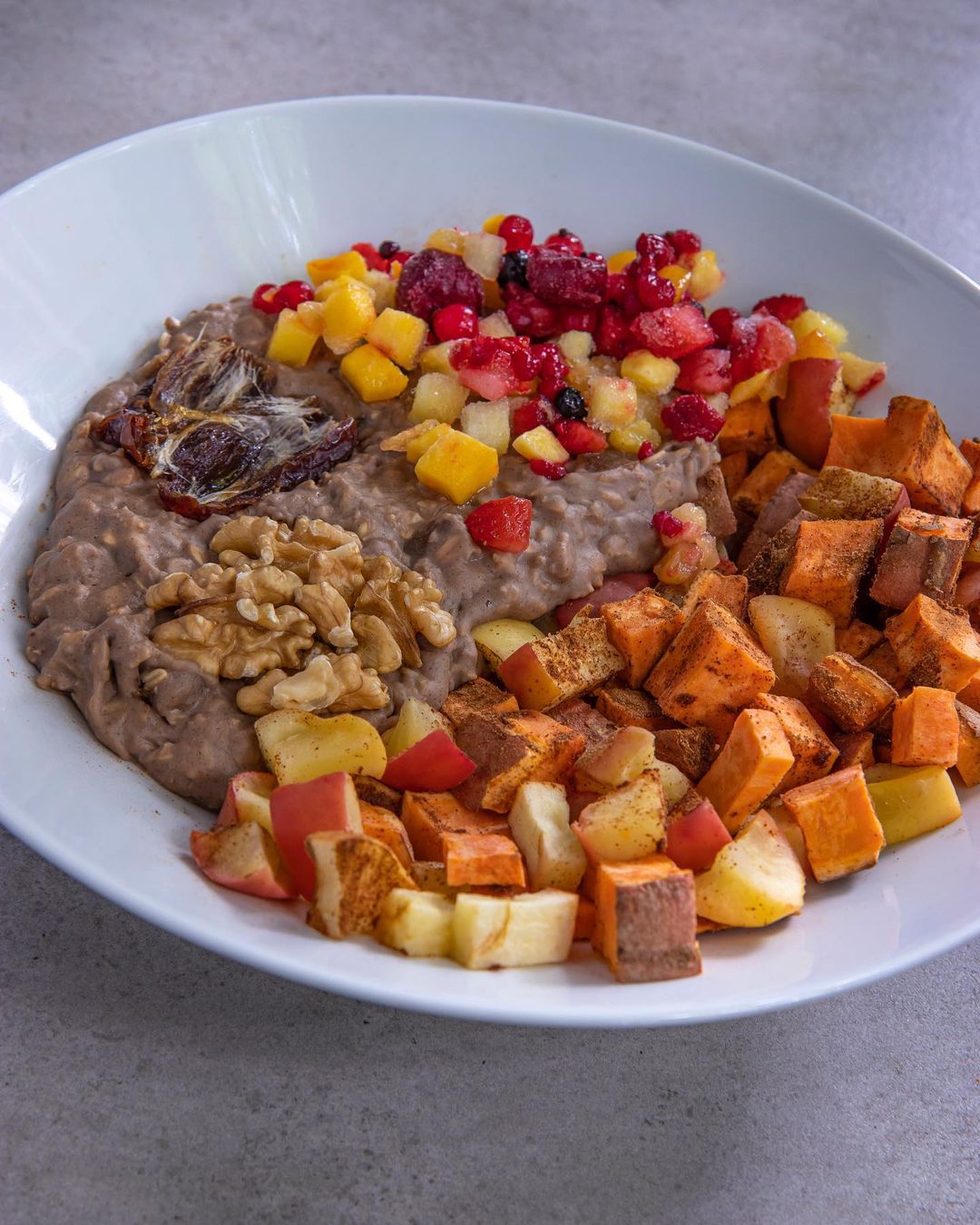 Vegan Protein Porridge with Fruits and Oats