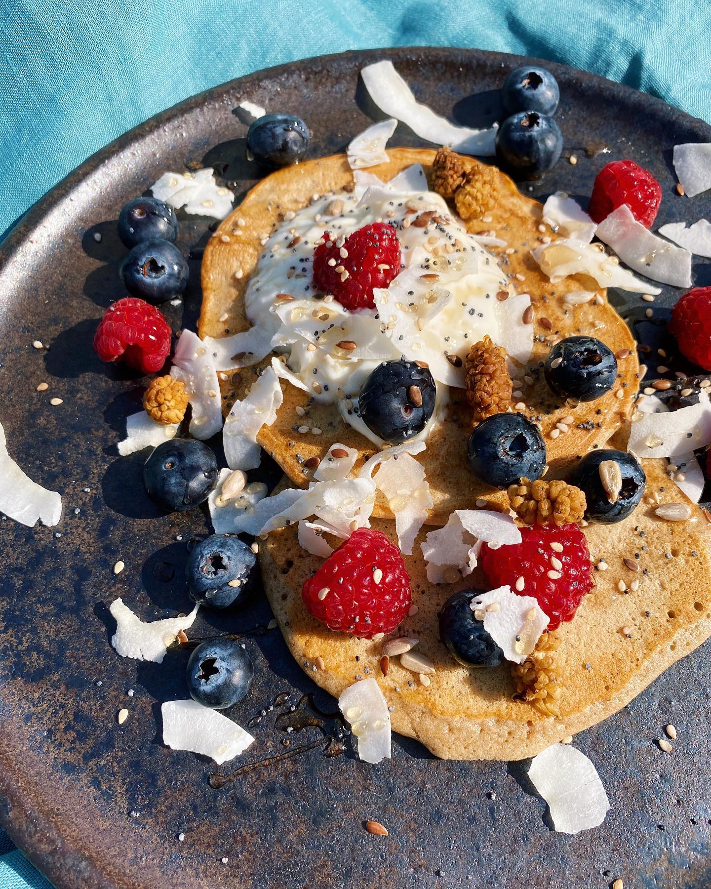 Fluffy Berry Pancakes for a Relaxing Morning 🥞🍓🫐