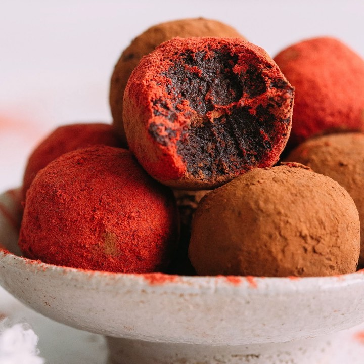 No-Bake Red Velvet Cake Balls