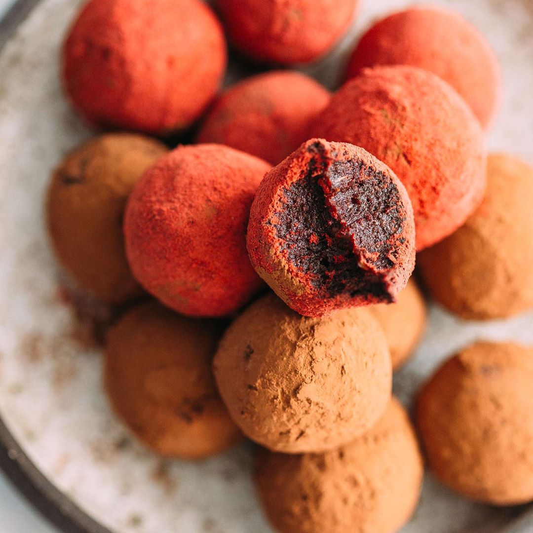 No-Bake Red Velvet Cake Balls