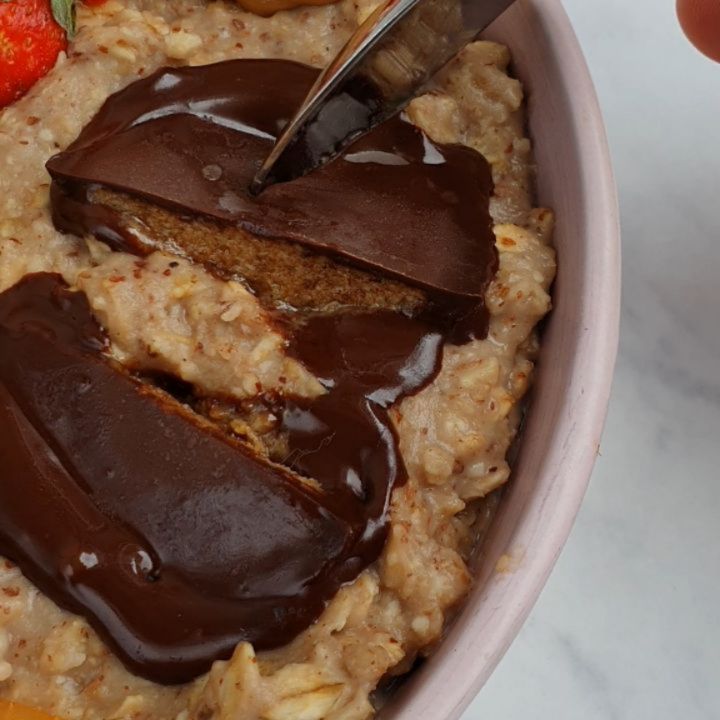 Vanilla Toffee Protein Oats with Fresh Fruits