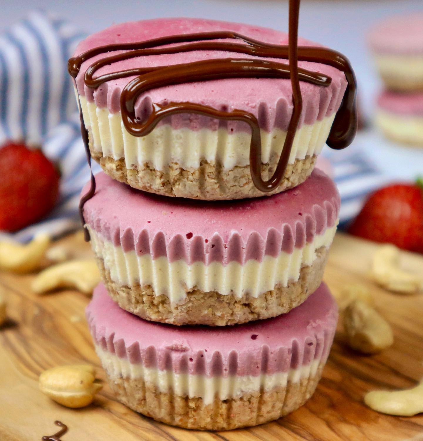 No-Bake Strawberry Cheesecake Cups