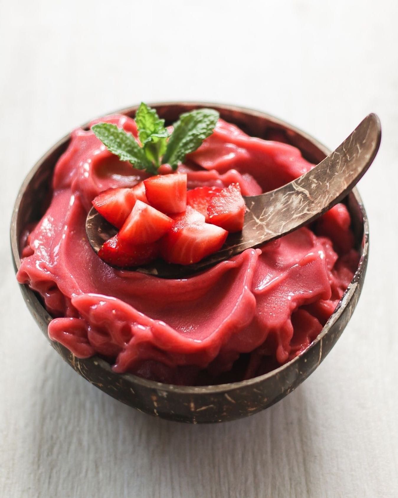 Easy Vegan Strawberry Nicecream Dessert