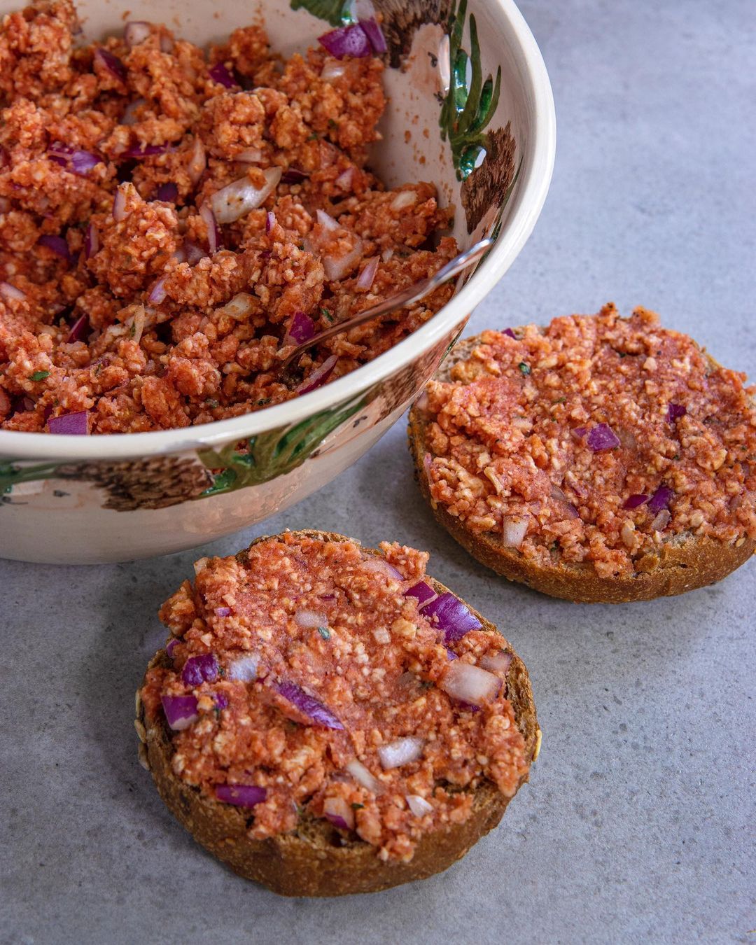 Vegan Mett Spread with Brown Rice Cakes