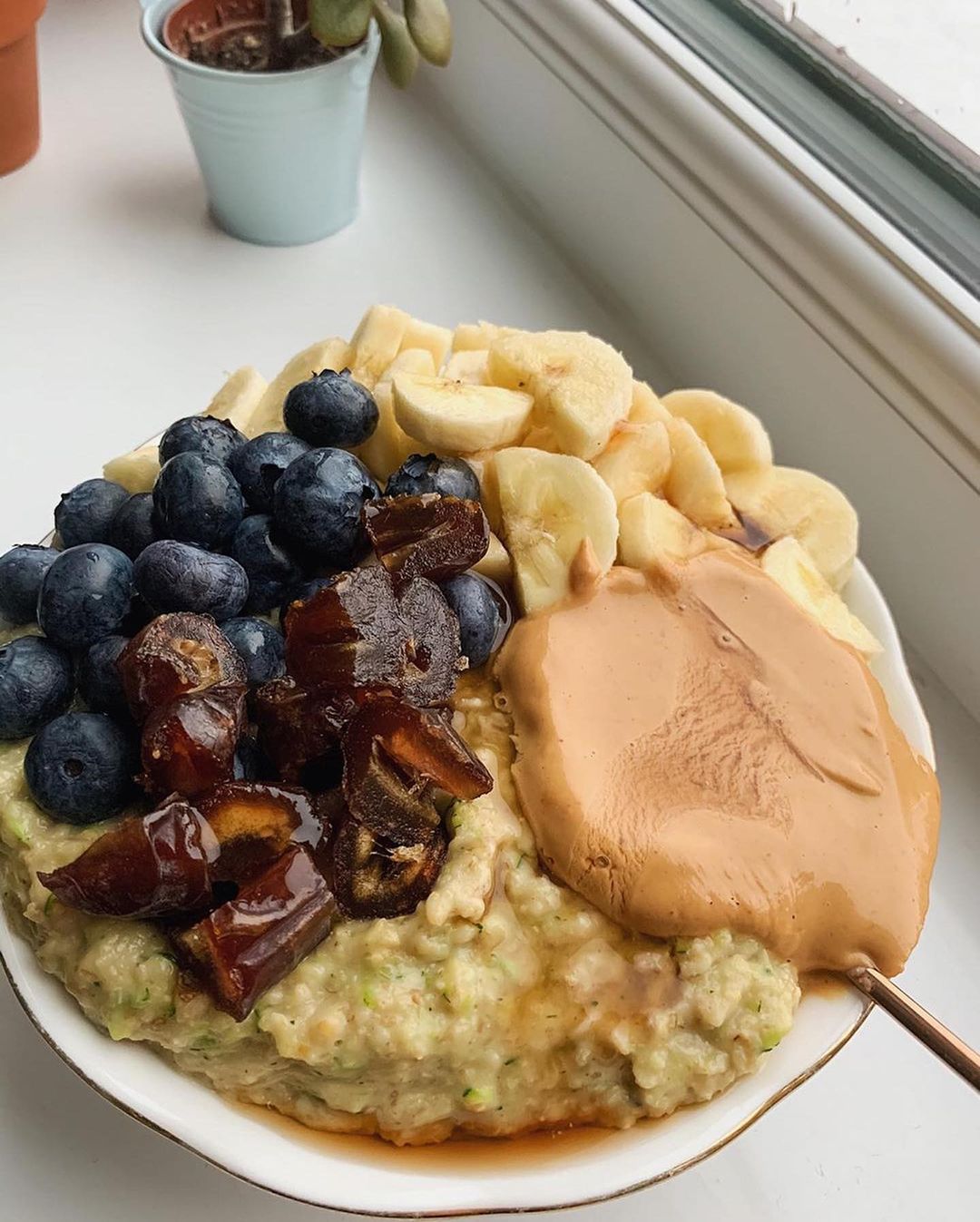 Easy Vegan Zucchini Oat Porridge