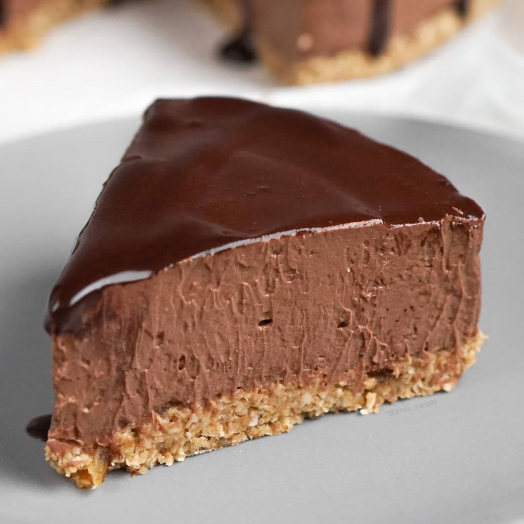 No-Bake Chocolate Mousse Cake