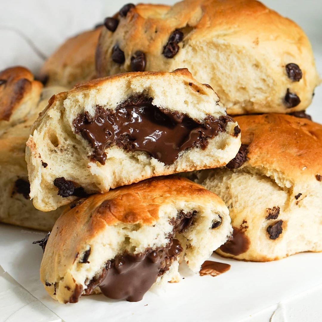Chocolate Yeast Buns