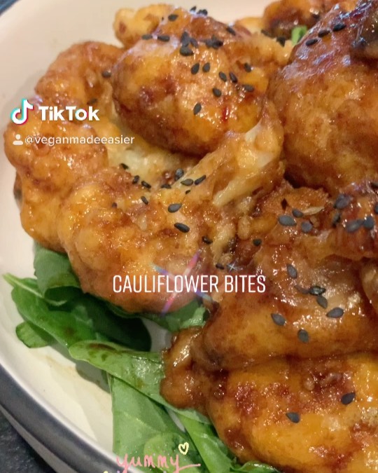 Crispy Cauliflower Bites with Sweet Chilli Sauce