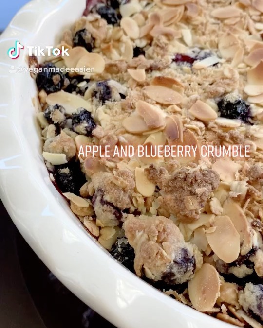 Apple and Blueberry Crumble