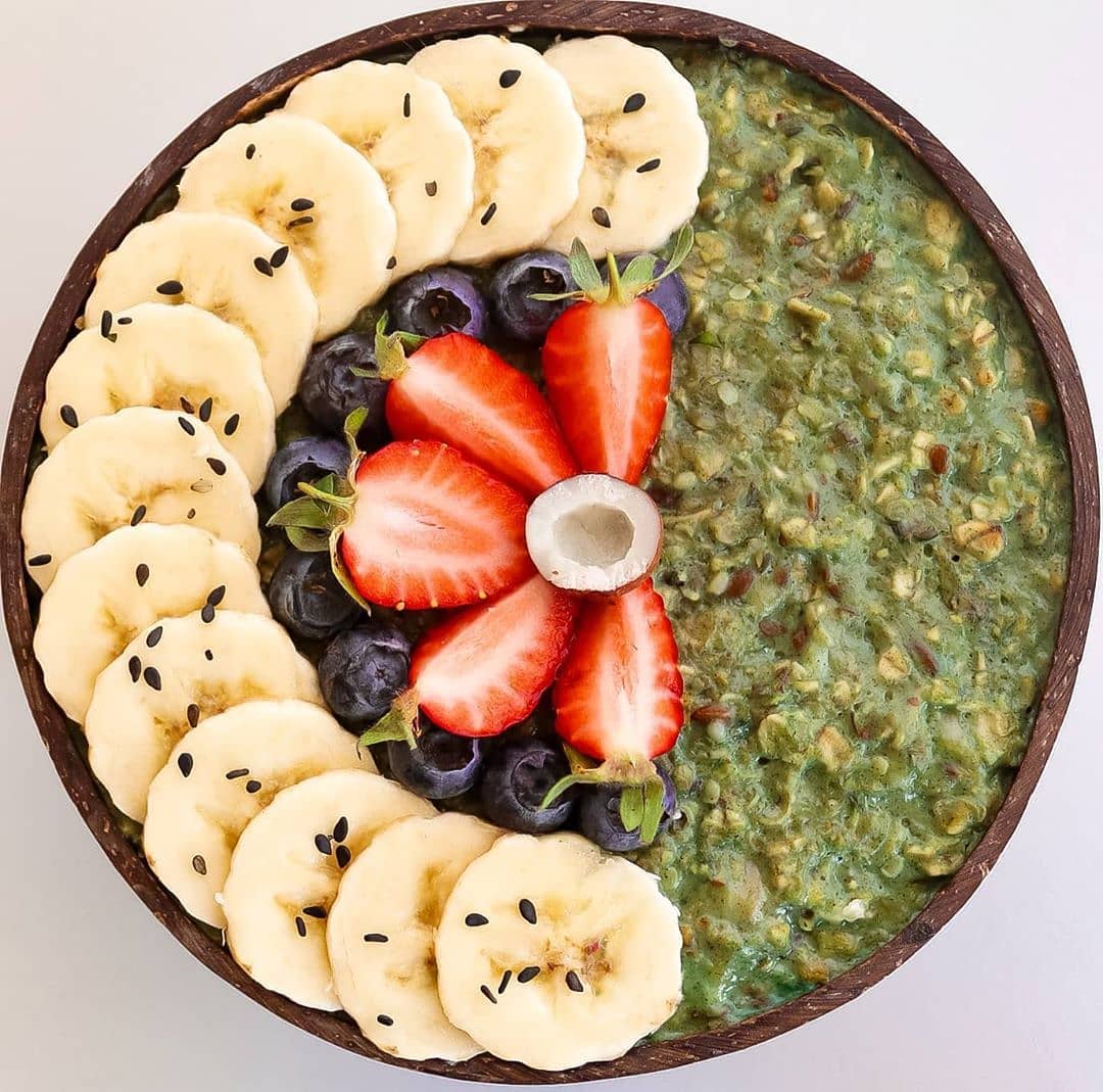 Vegan Green Spirulina Porridge Bowl