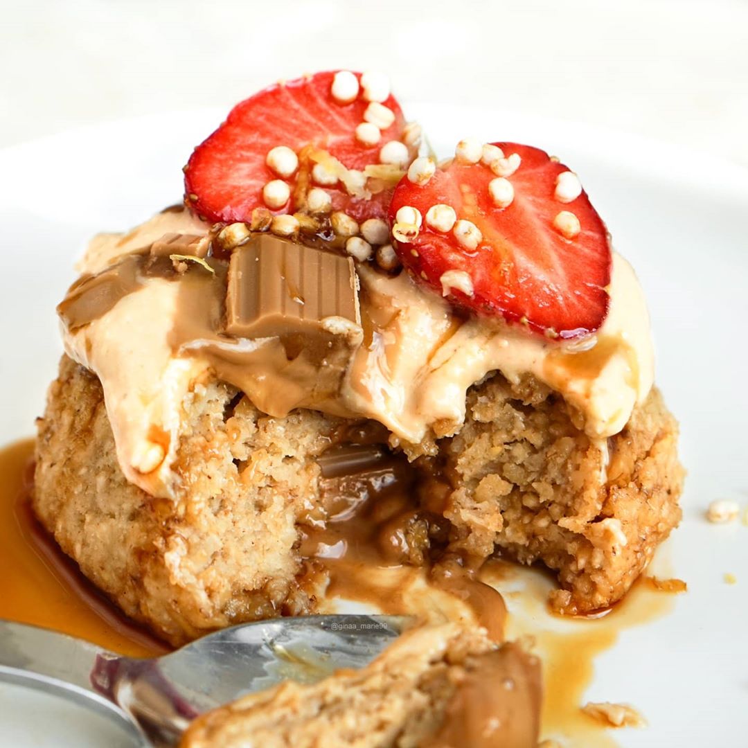 Lemon Oat Breakfast Mug Cake