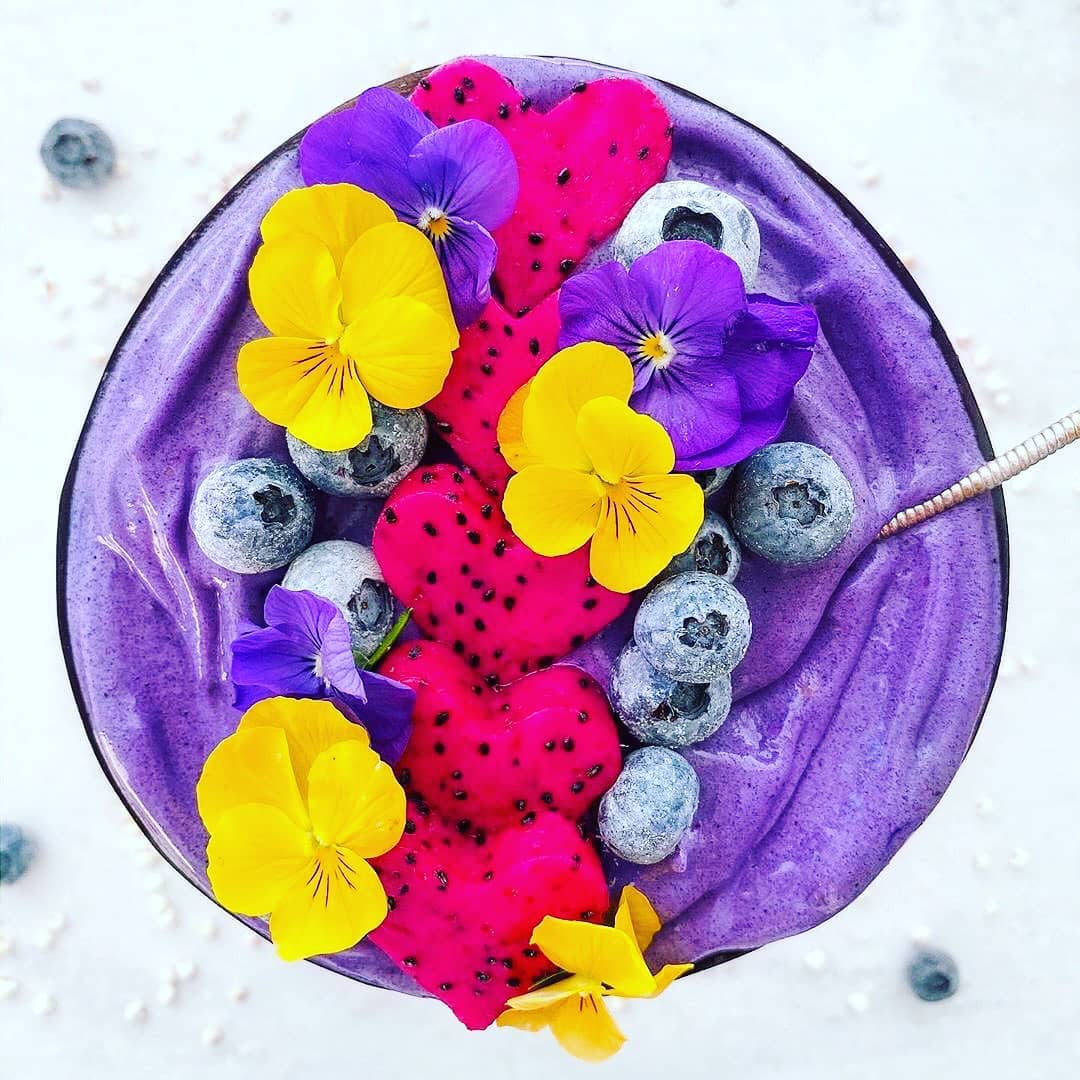 Easy Vegan Banana Nicecream Bowl