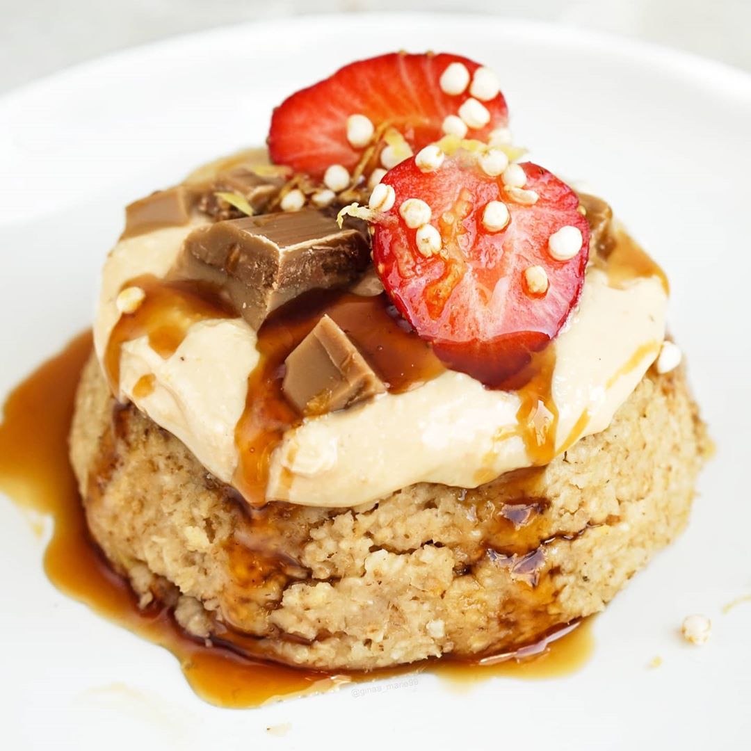 Lemon Oat Breakfast Mug Cake