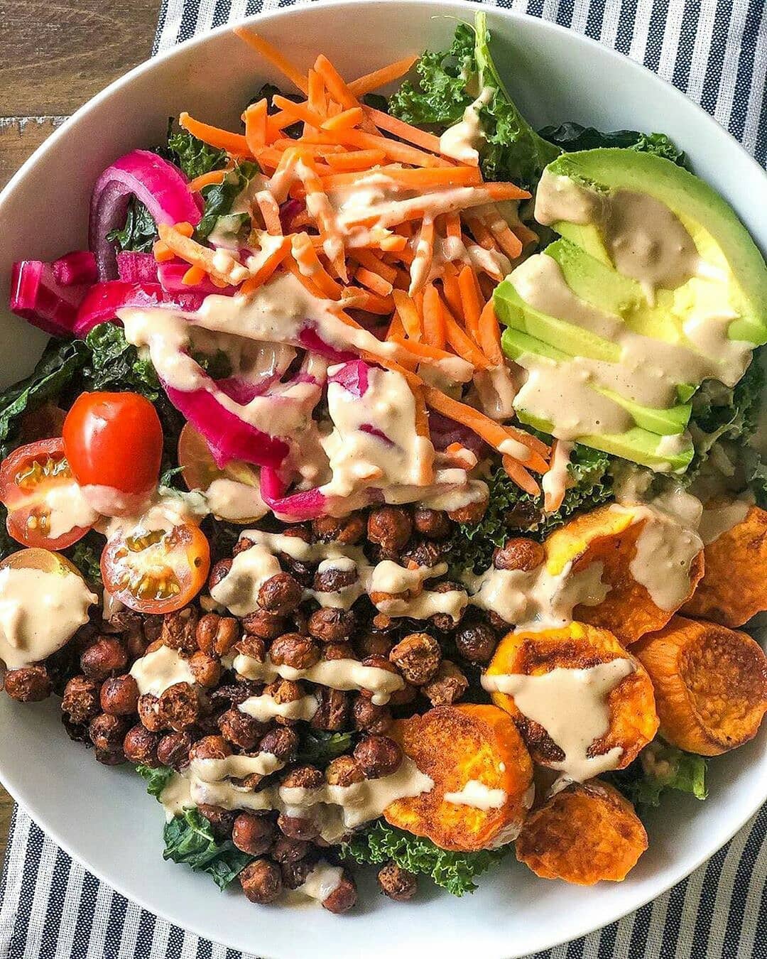 Garlicky Chickpea Buddha Bowl