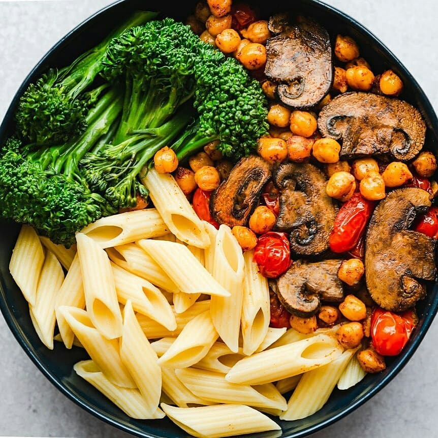 Garlicky Tomato, Mushroom, and Chickpea Pasta