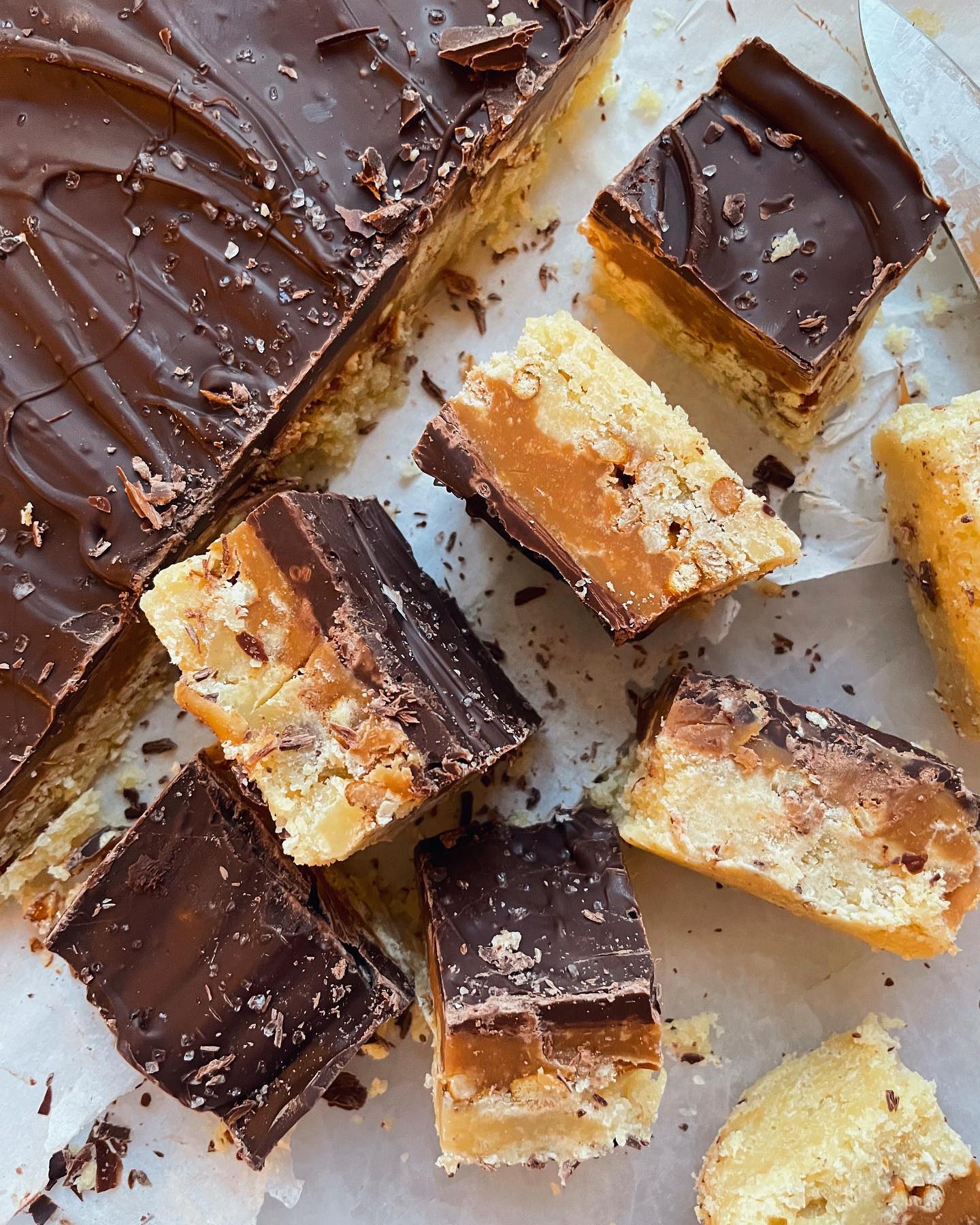 Gluten-Free Caramel Pretzel Shortbread Bars