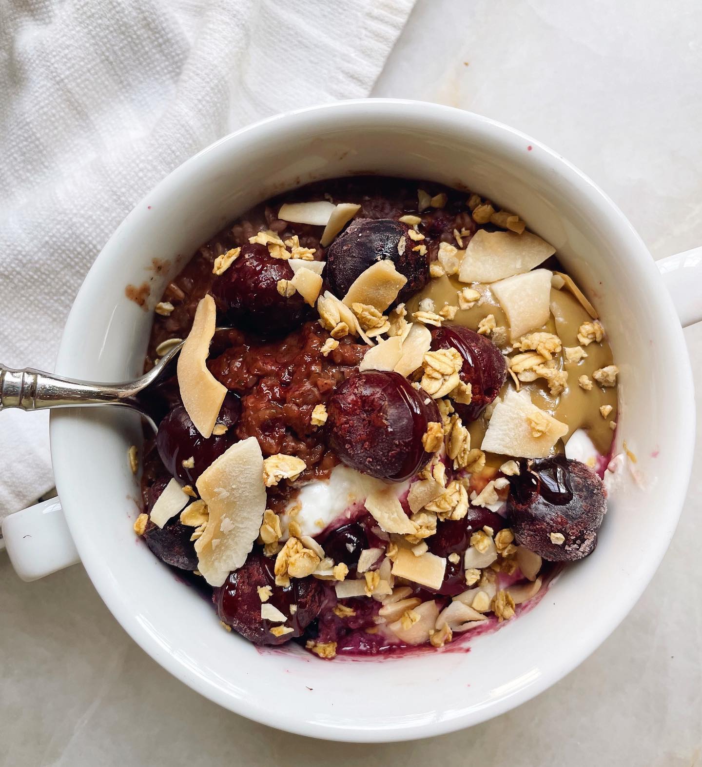Chocolate Microwaved Baked Oats Bowl