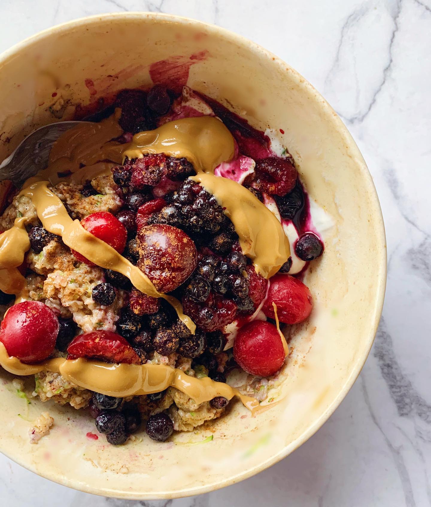 Quick Cinnamon Oat Breakfast Bowl