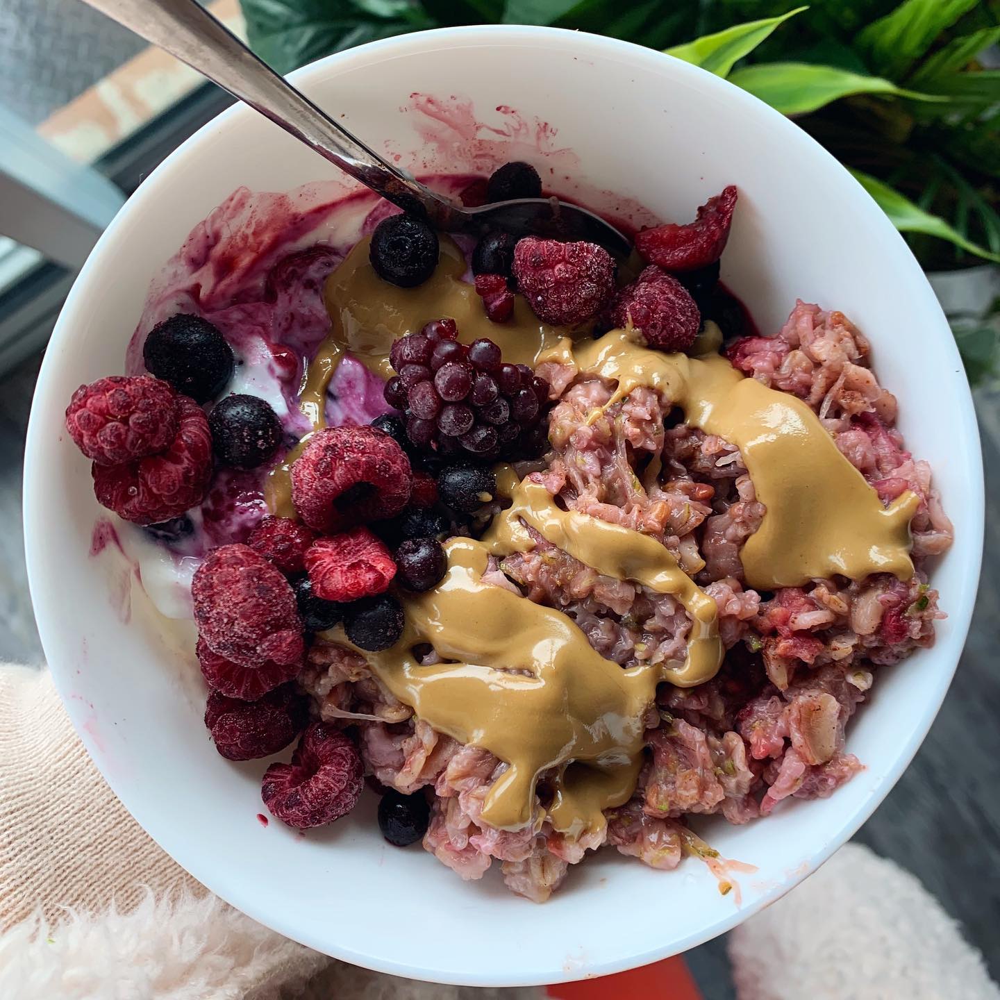 Cinnamon Raspberry Overnight Oats with Zucchini