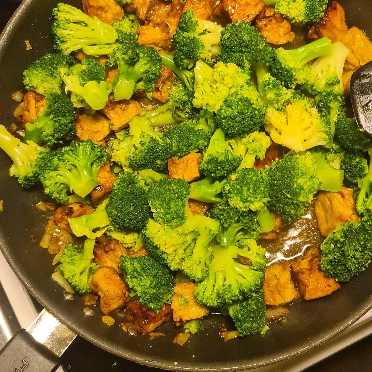 Creamy Broccoli and Tofu Pasta