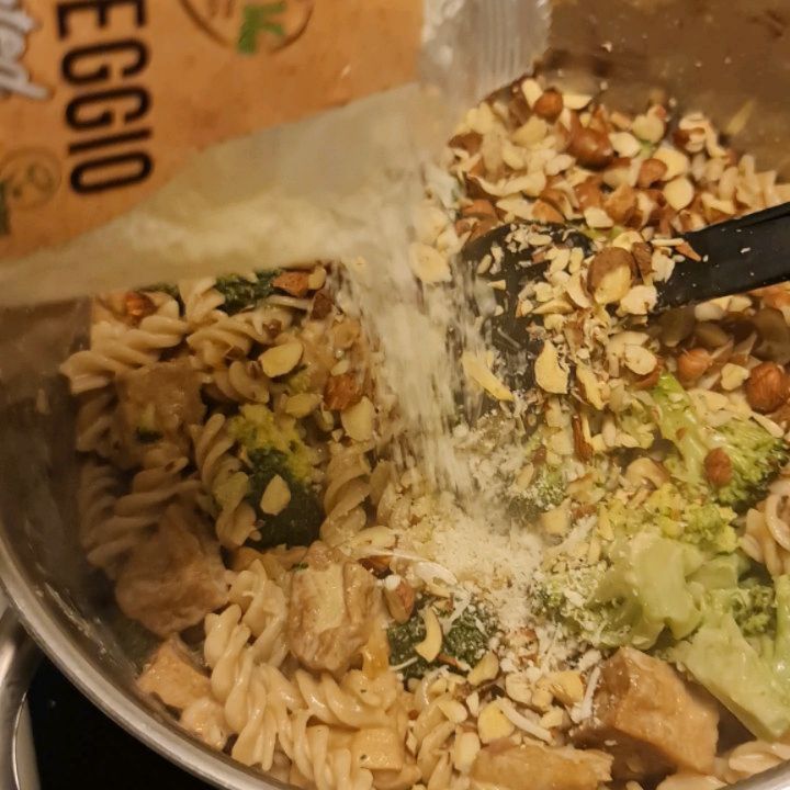Creamy Broccoli and Tofu Pasta