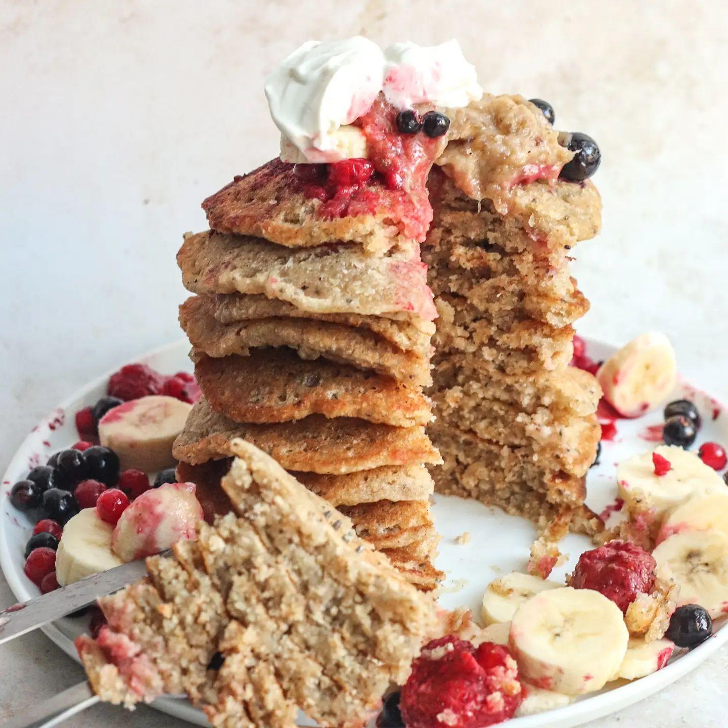 Soft and Crispy Banana Oatmeal Pancakes
