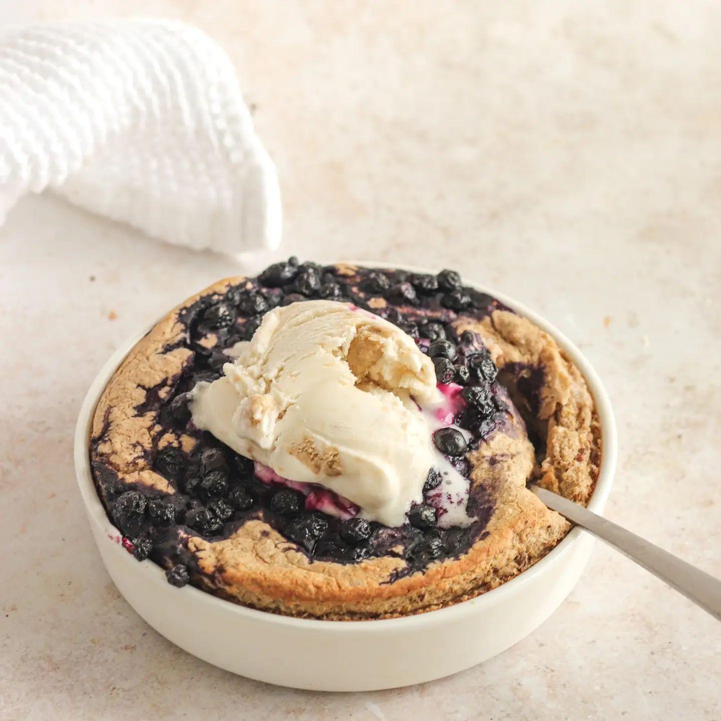Blueberry and Cinnamon Baked Oatmeal with Ice Cream or Yoghurt
