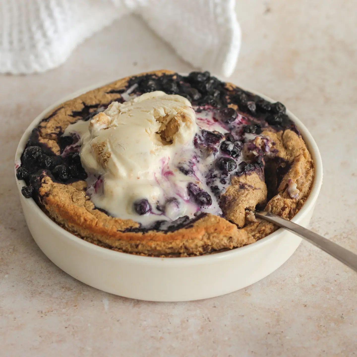 Blueberry and Cinnamon Baked Oatmeal with Ice Cream or Yoghurt
