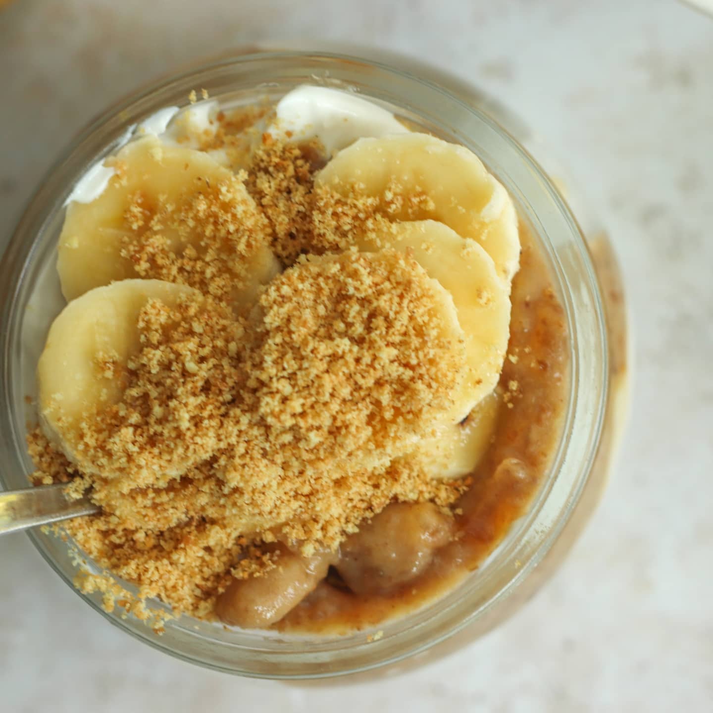 Baked Banana and Date Caramel Snack Jars