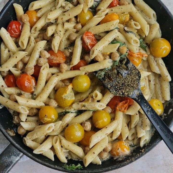 Creamy Tomato and Chickpea Pasta Delight