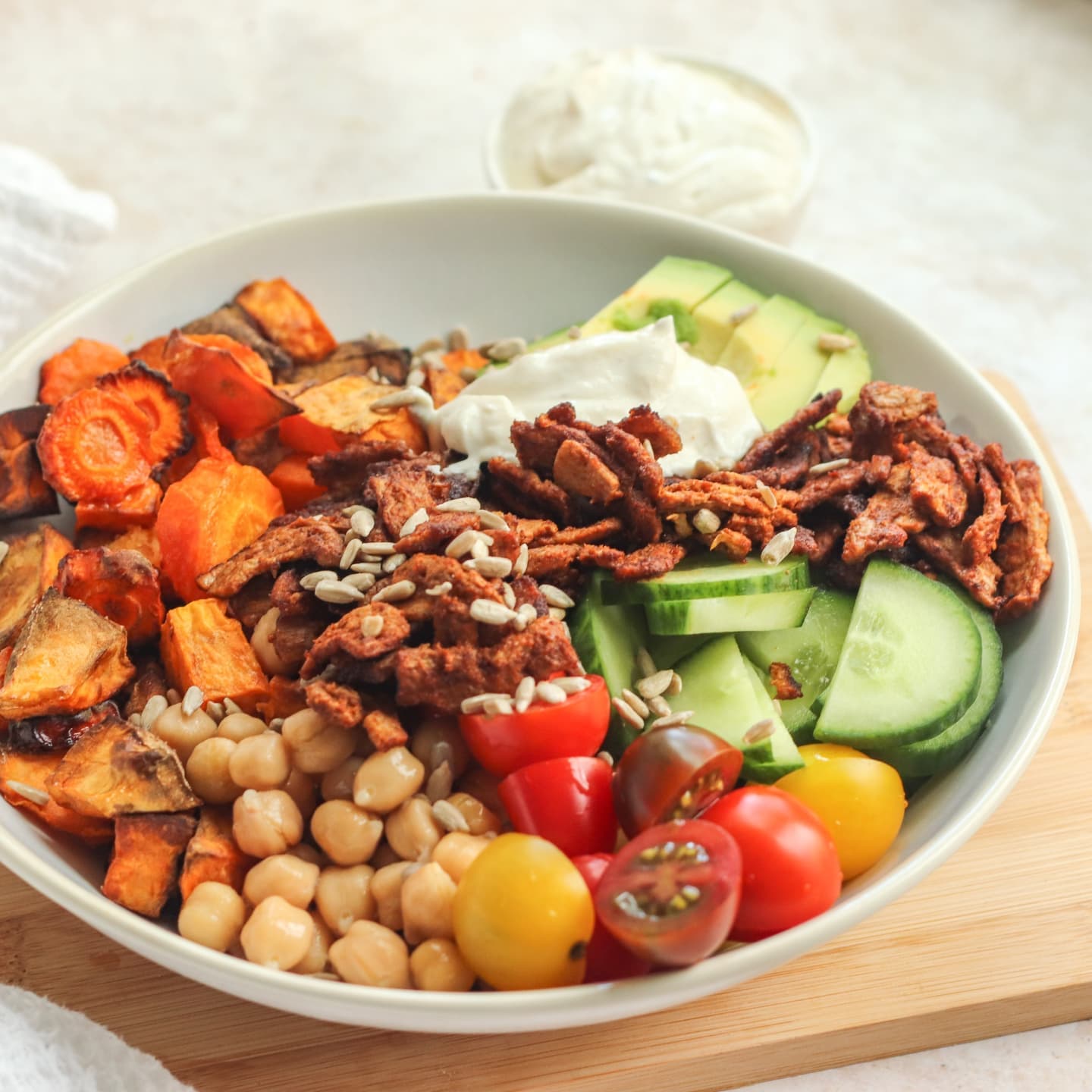 Colorful Vegan Bowl with Garlicky Sauce