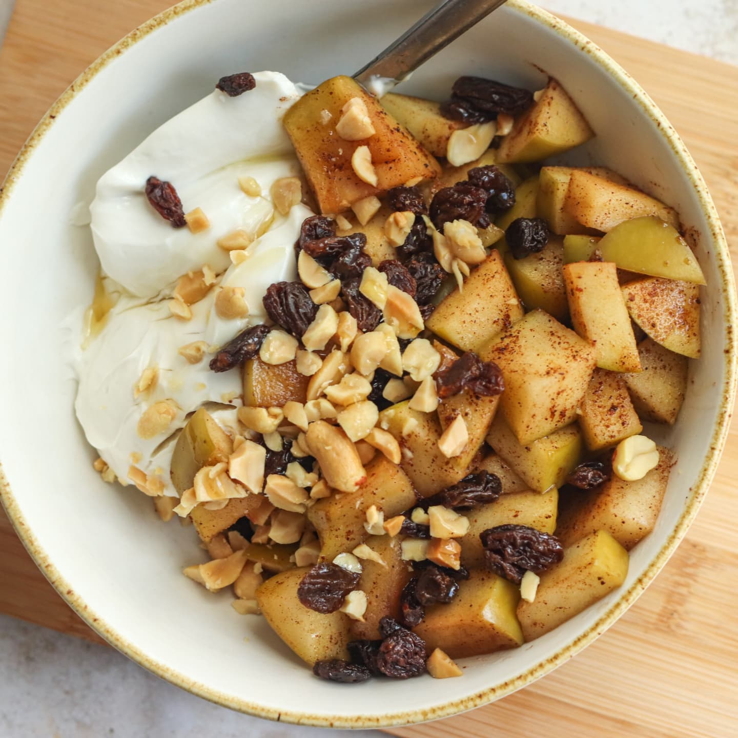 Apple Cinnamon Yoghurt Snack Bowl
