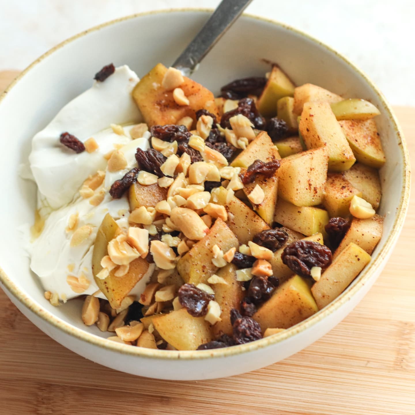 Apple Cinnamon Yoghurt Snack Bowl