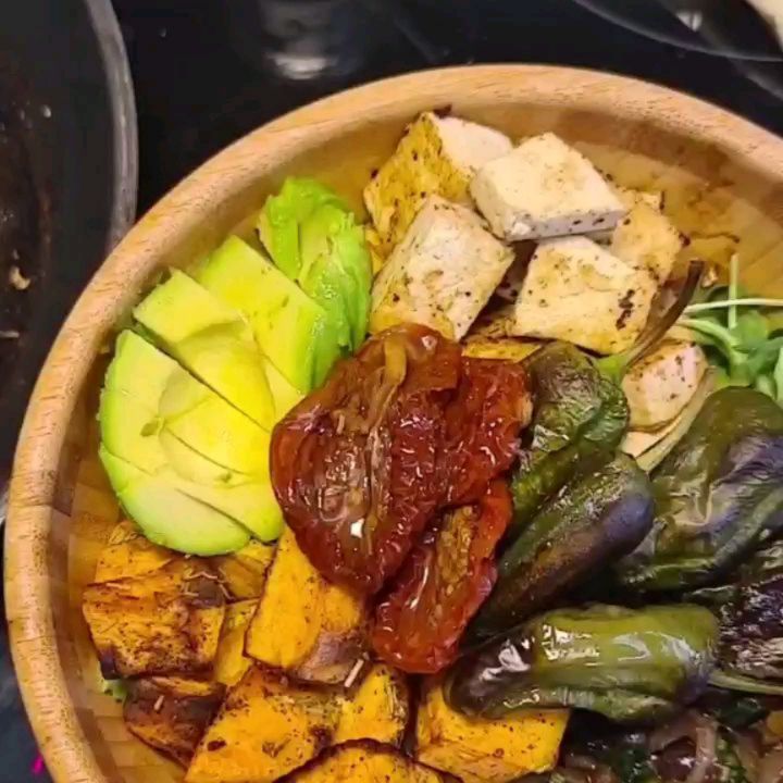 Roasted Sweet Potato Tofu Bowl