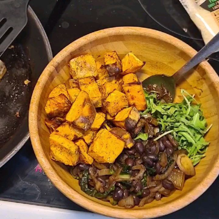 Roasted Sweet Potato Tofu Bowl