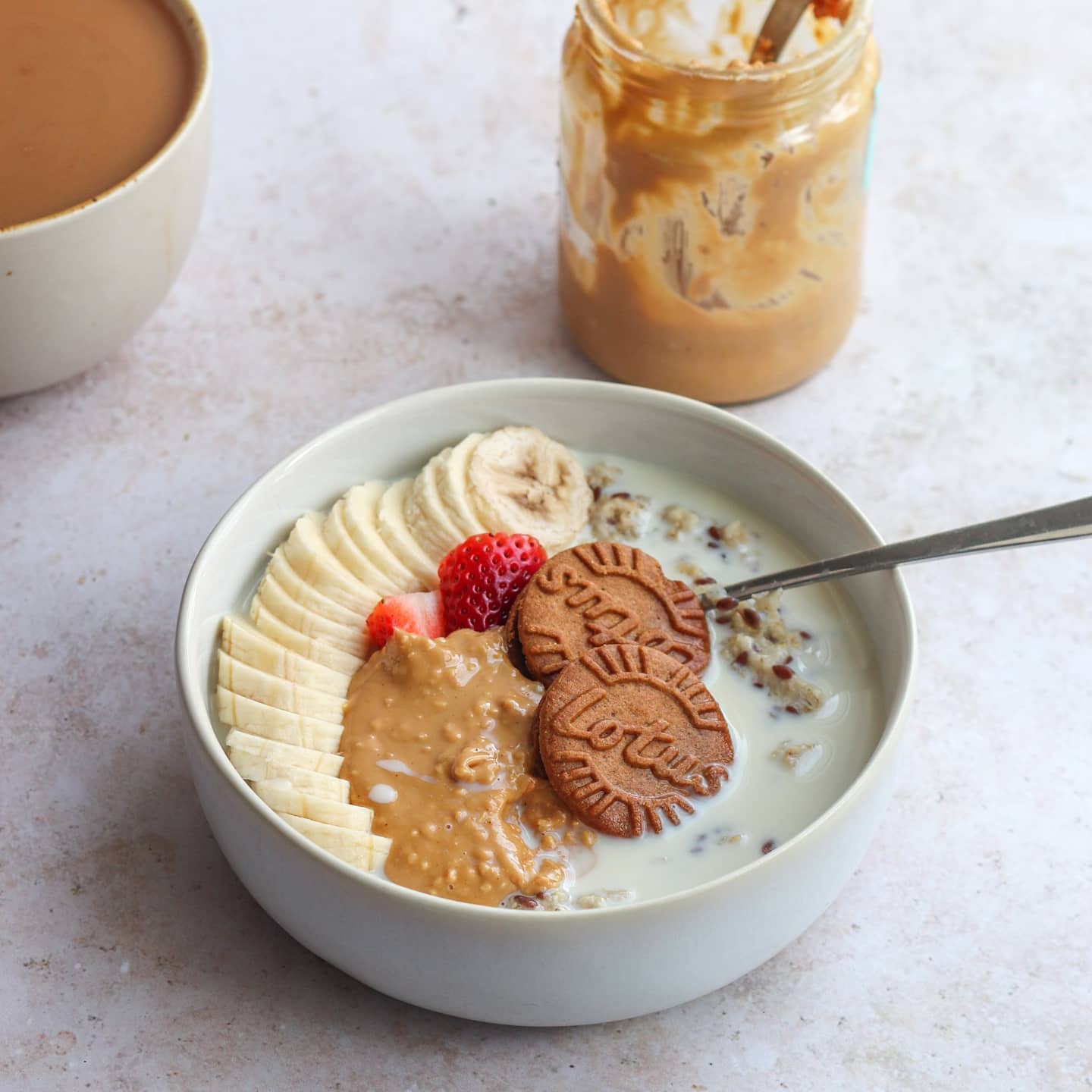 Biscoff-Inspired Oatmeal Breakfast