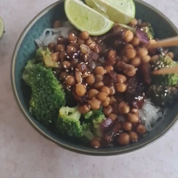 Teriyaki Fried Chickpeas and Veggies with Rice Noodles