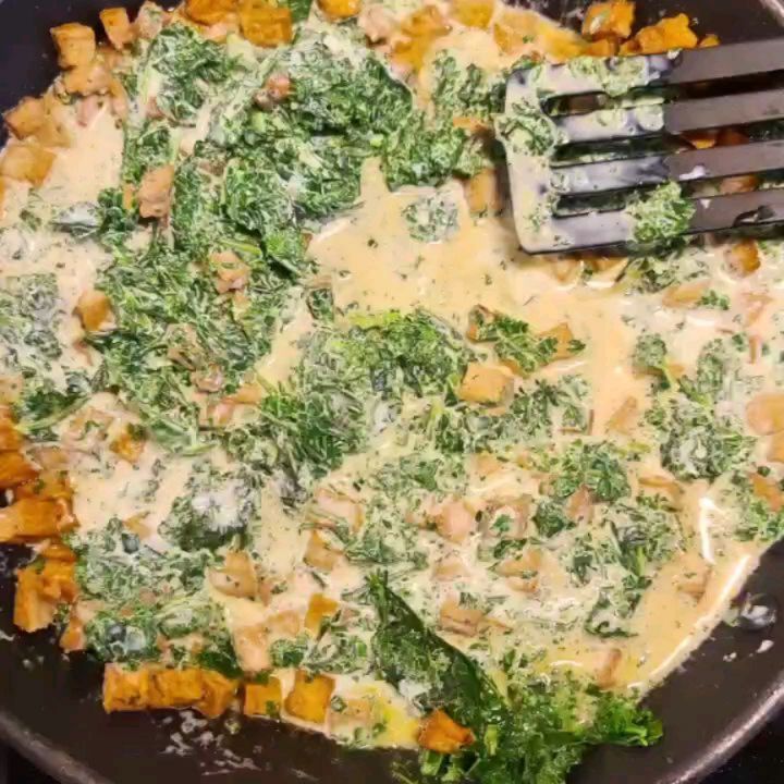Creamy Kale Pasta with Marinated Tofu Pieces