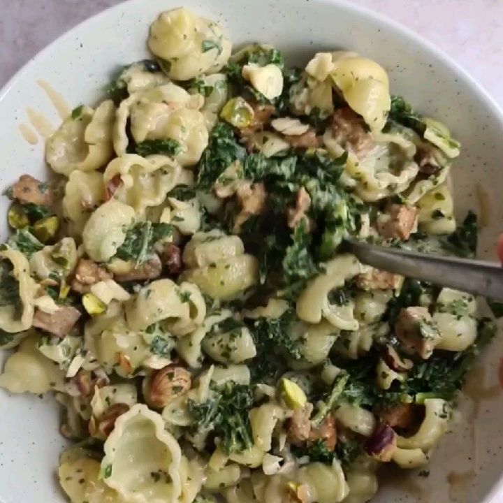 Creamy Kale Pasta with Marinated Tofu Pieces