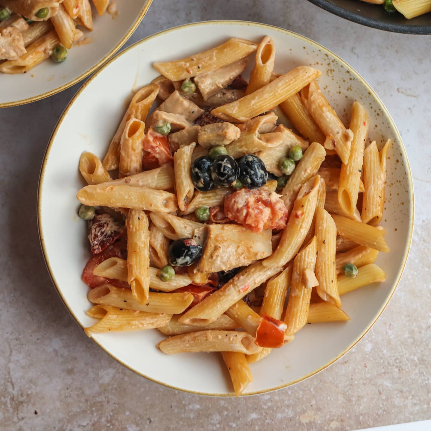 Creamy Vegan Chicken and Sundried Tomato Pasta