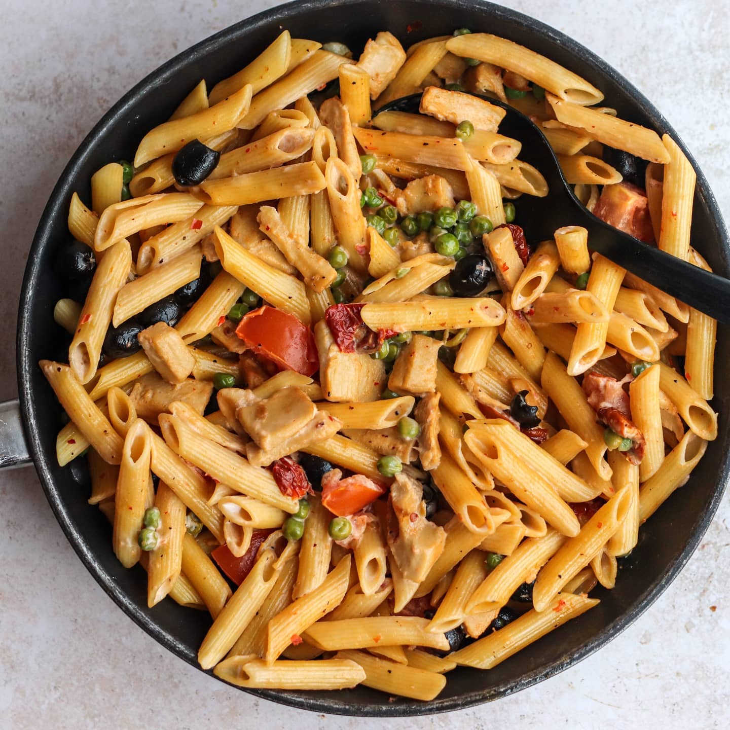 Creamy Vegan Chicken and Sundried Tomato Pasta