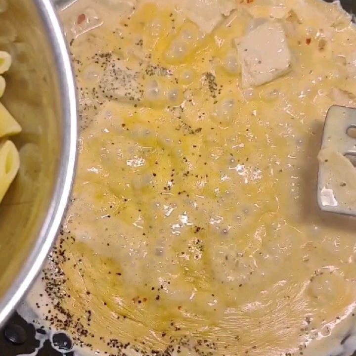 Creamy Vegan Chicken and Sundried Tomato Pasta