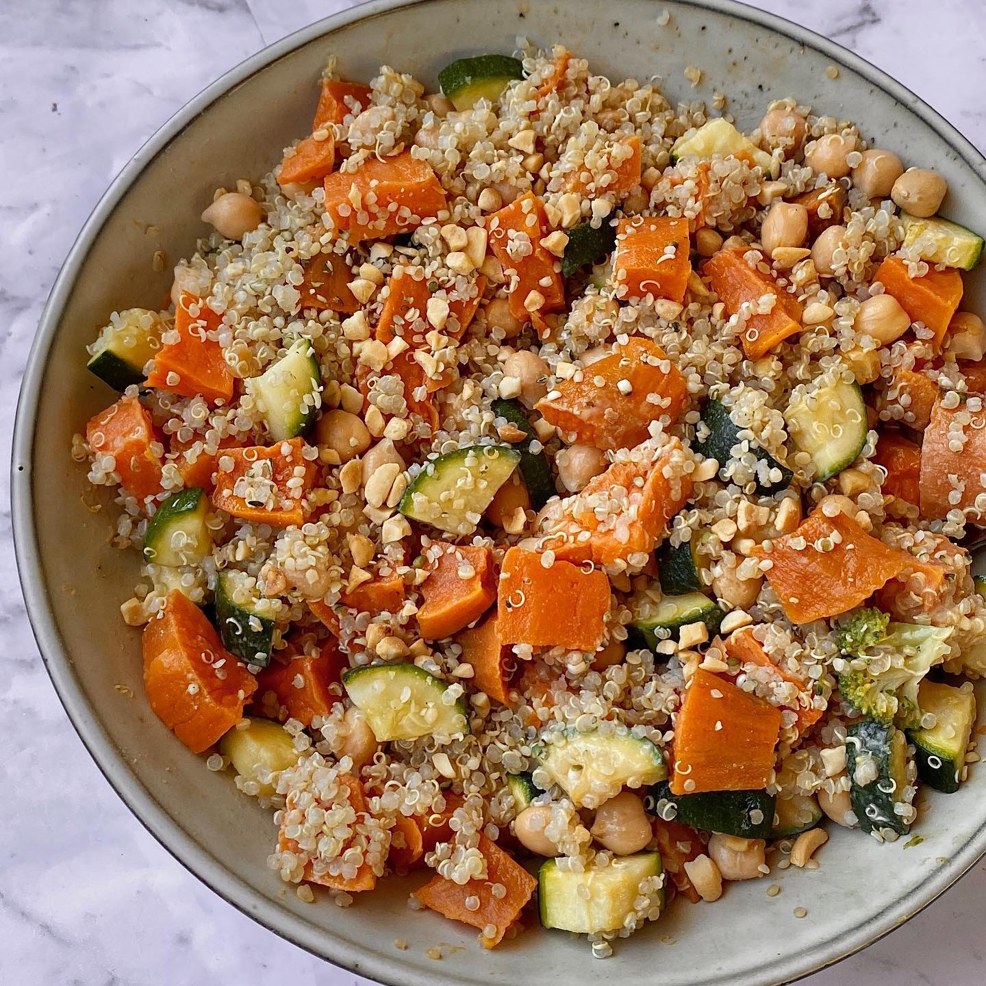Sweet Potato and Quinoa Salad with Peanut Dressing 🥜