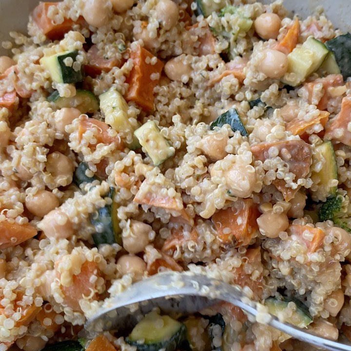 Sweet Potato and Quinoa Salad with Peanut Dressing 🥜