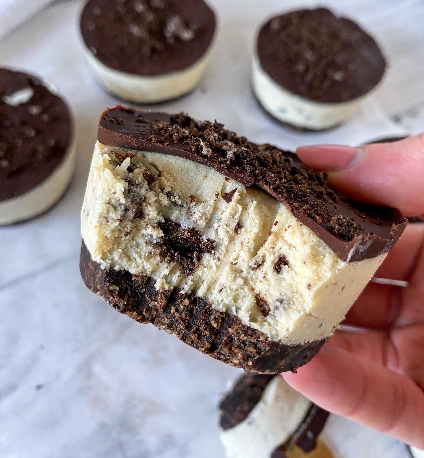Vegan Oreo Cheesecake Cups